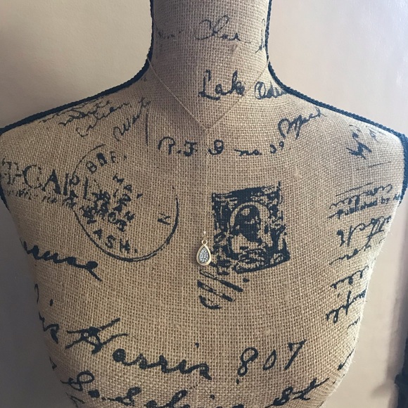 New York & Company Jewelry - New York & Co Gold Teardrop and Crystals Choker